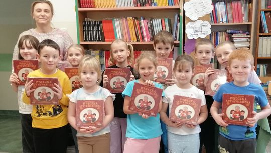 "Mała książka - wielki człowiek"