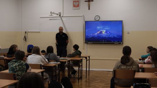 Bezpieczni na drodze – spotkanie z policjantem