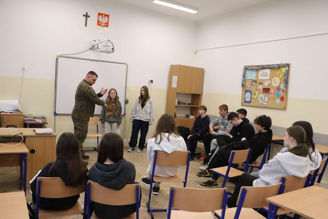 „Edukacja z wojskiem” w klasie 8