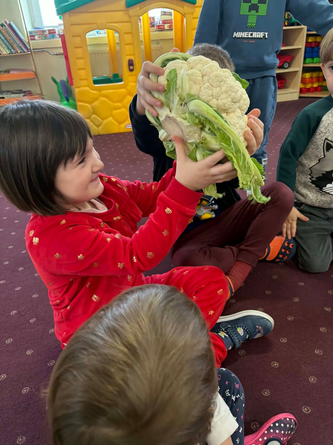 Kalafior "Kostek" z wizytą u przedszkolaków