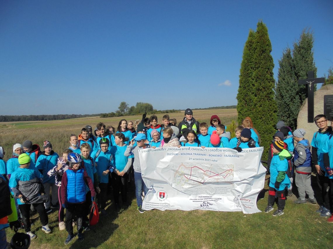 Rajd rowerowy „Drogami bitew, cmentarzy i grobów wojennych okolic Fajsławic”
