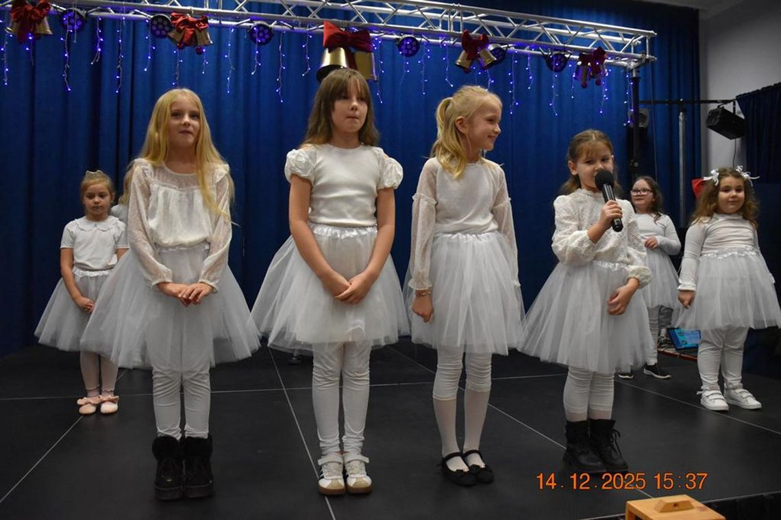 Świąteczny kiermasz w GOK Fajsławice Świąteczny kiermasz w GOK Fajsławice